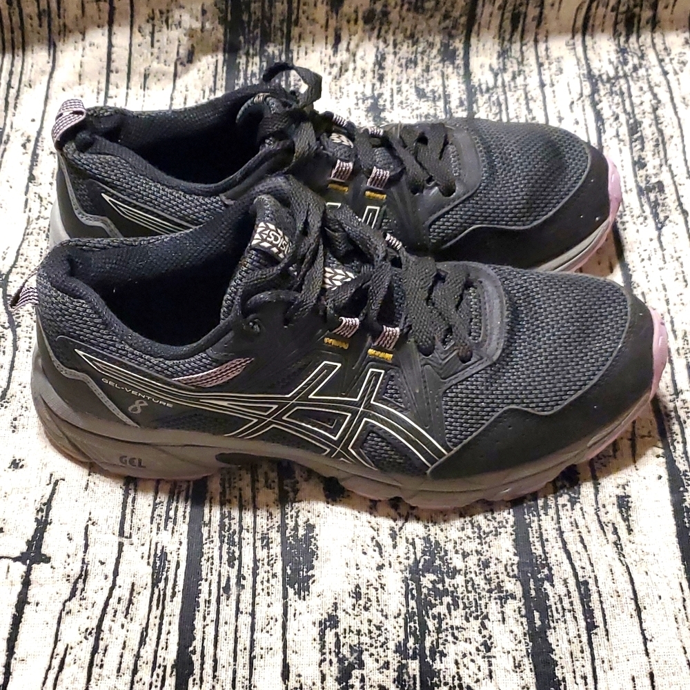 Asics Women's Gel-Venture 8 Size 9 Sneakers
